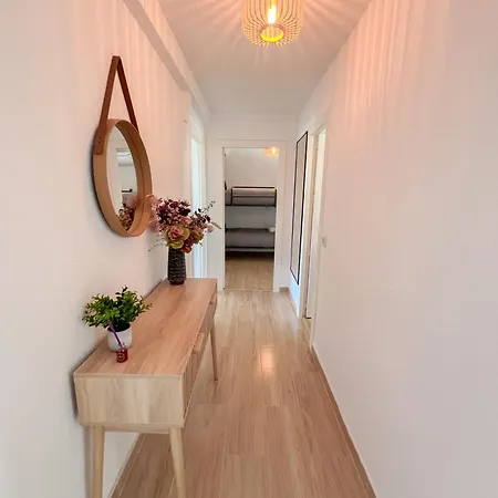 Apartment Modern & Bright With Balcony *