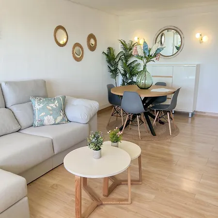 Modern & Bright With Balcony * Torremolinos