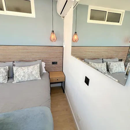 아파트 Modern & Bright With Balcony 토레몰리노스