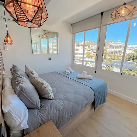 Modern & Bright With Balcony Apartment *