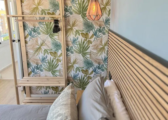 Modern & Bright With Balcony Torremolinos