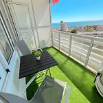 Modern & Bright With Balcony 토레몰리노스