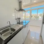 Modern & Bright With Balcony 토레몰리노스
